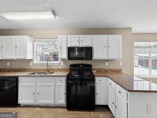 4078 English Valley Drive, Ellenwood, GA 30294