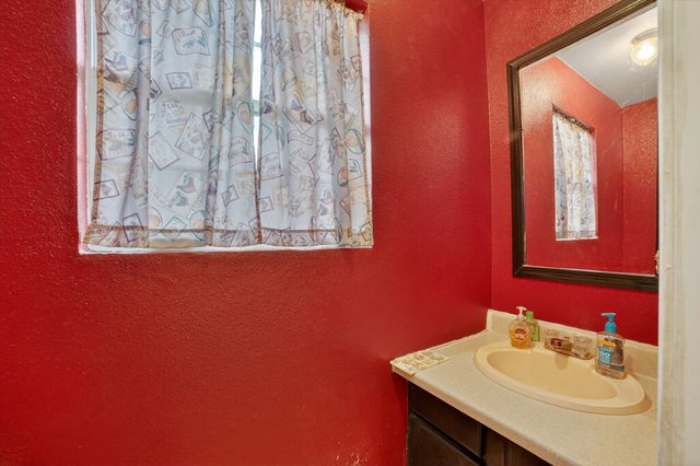 1284 County Road 101, Kaufman, TX 75142