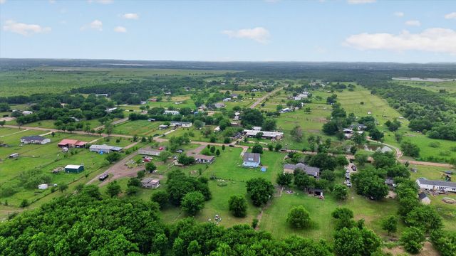1284 County Road 101, Kaufman, TX 75142
