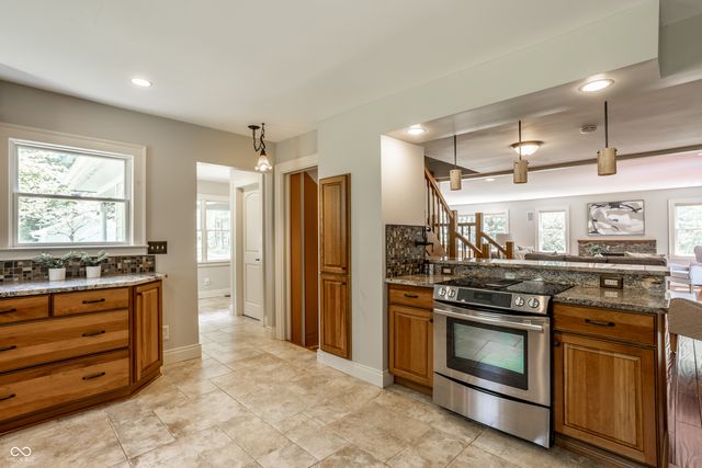 250 Westmont Lane E, Noblesville, IN 46062