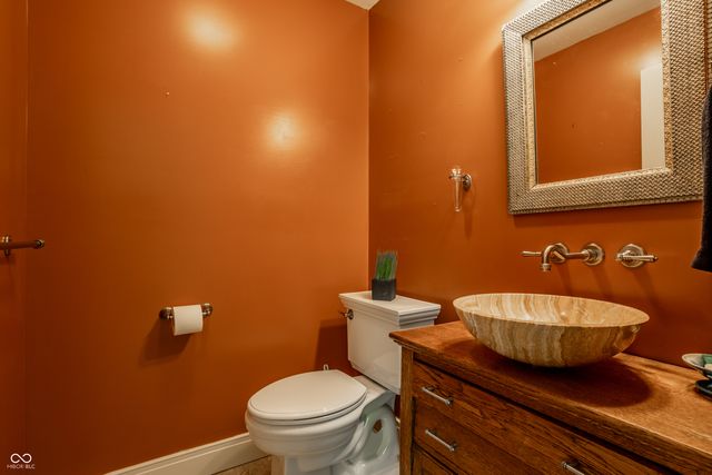 250 Westmont Lane E, Noblesville, IN 46062