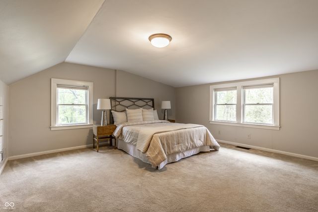 250 Westmont Lane E, Noblesville, IN 46062