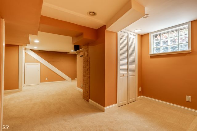 250 Westmont Lane E, Noblesville, IN 46062