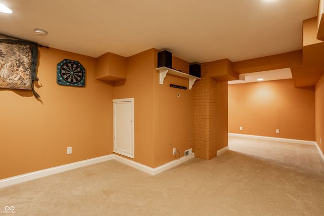 250 Westmont Lane E, Noblesville, IN 46062