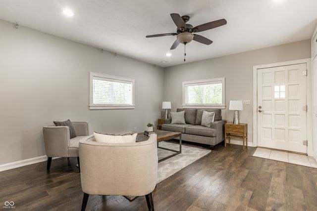 250 Westmont Lane E, Noblesville, IN 46062