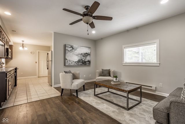 250 Westmont Lane E, Noblesville, IN 46062