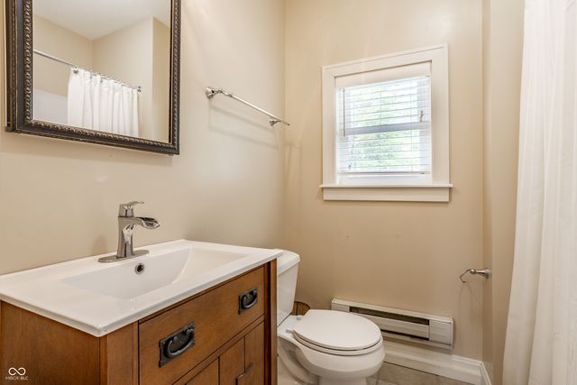 250 Westmont Lane E, Noblesville, IN 46062