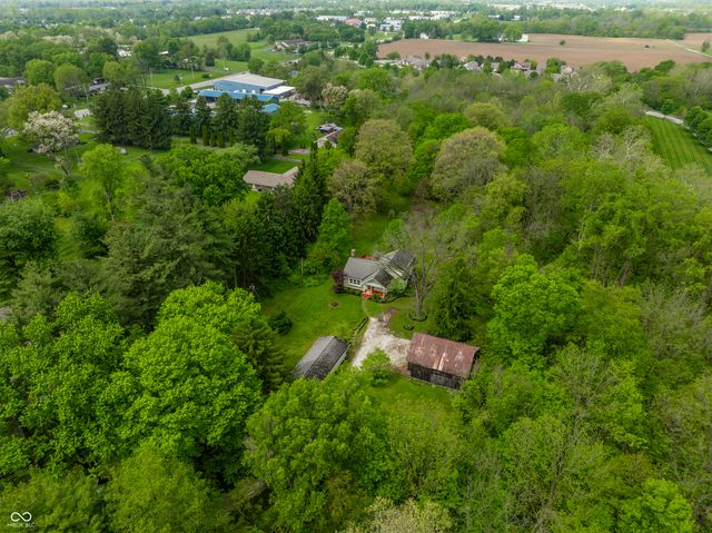 250 Westmont Lane E, Noblesville, IN 46062