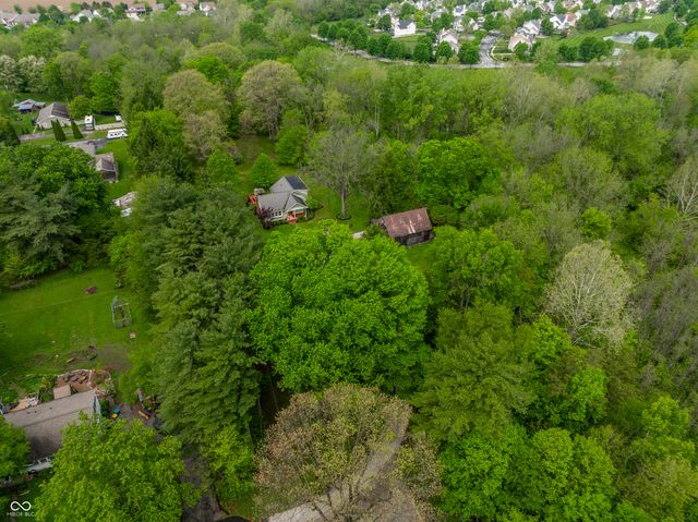 250 Westmont Lane E, Noblesville, IN 46062