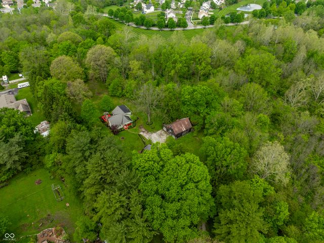 250 Westmont Lane E, Noblesville, IN 46062