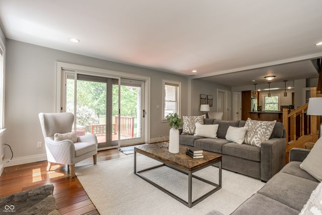 250 Westmont Lane E, Noblesville, IN 46062