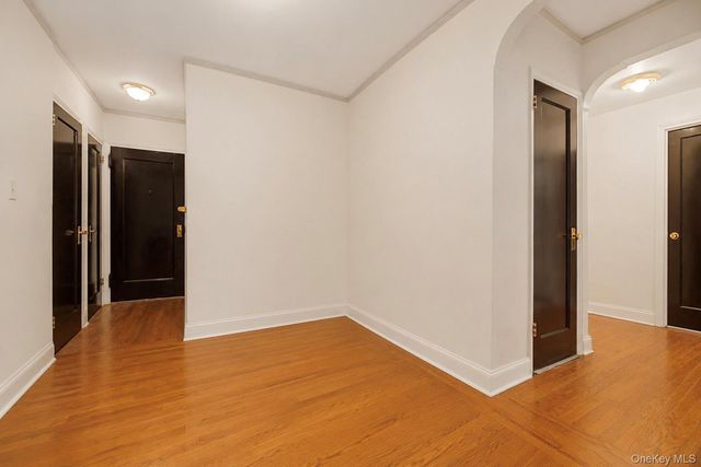 2160 Bronx Park E 1F, Bronx, NY 10462