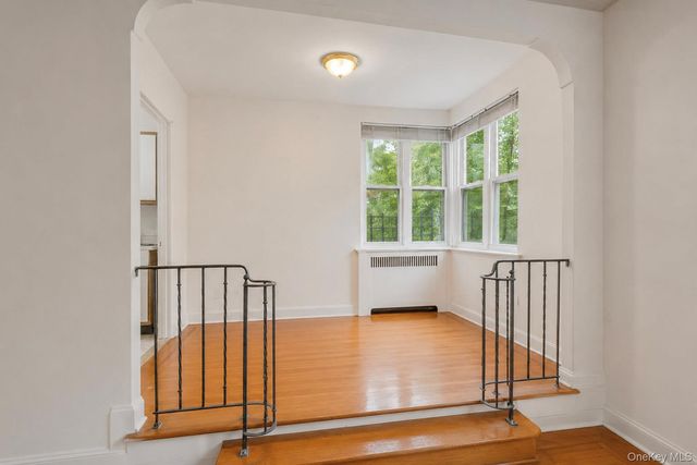 2160 Bronx Park E 1F, Bronx, NY 10462
