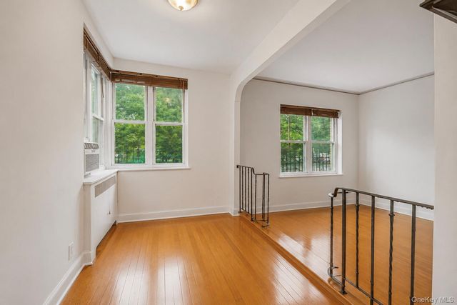 2160 Bronx Park E 1F, Bronx, NY 10462