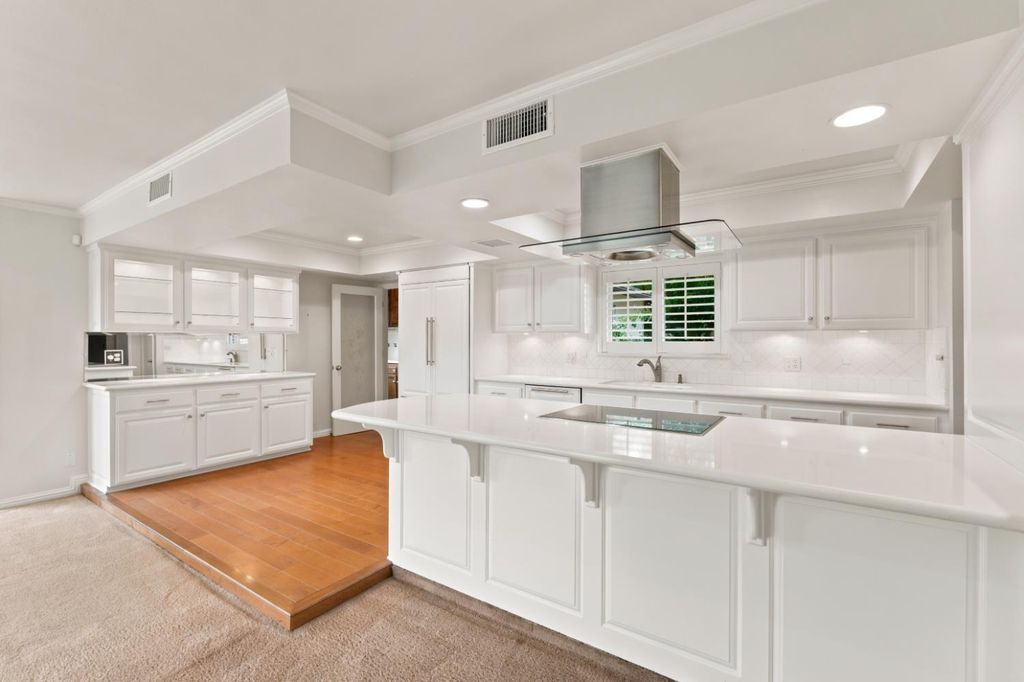 Image 18 of property listing at 2710 W Roberts Avenue, Fresno, CA 93711