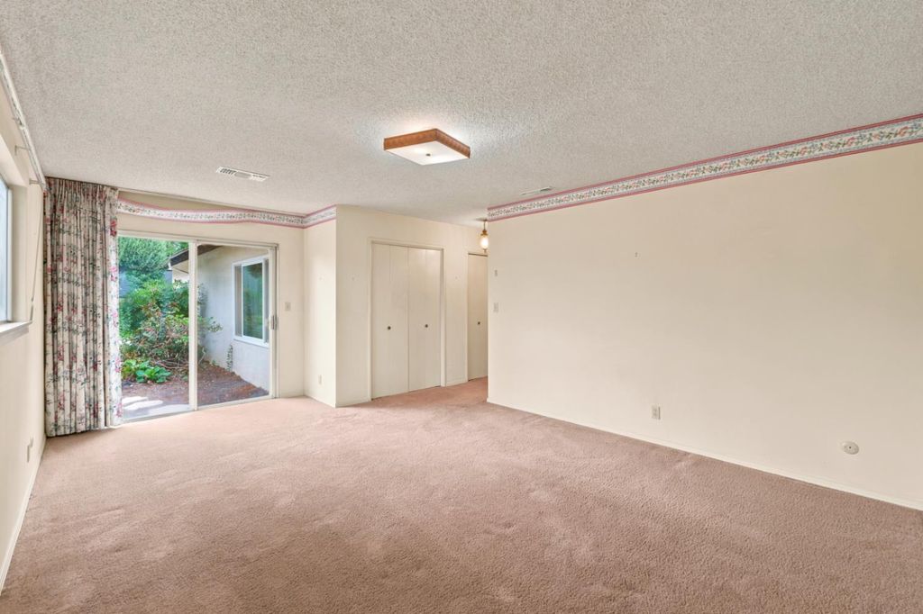 Image 32 of property listing at 2710 W Roberts Avenue, Fresno, CA 93711