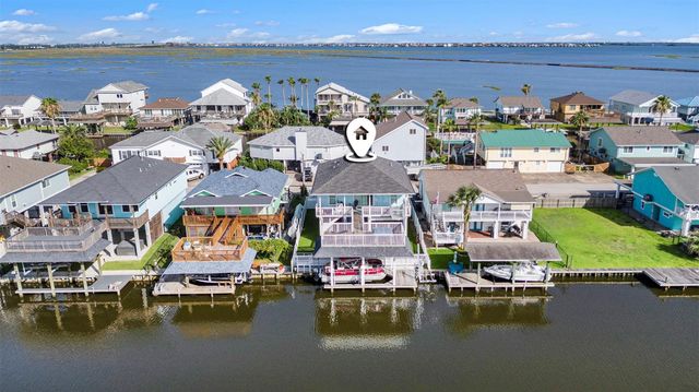 1171 Sailfish Street, Bayou Vista, TX 77563
