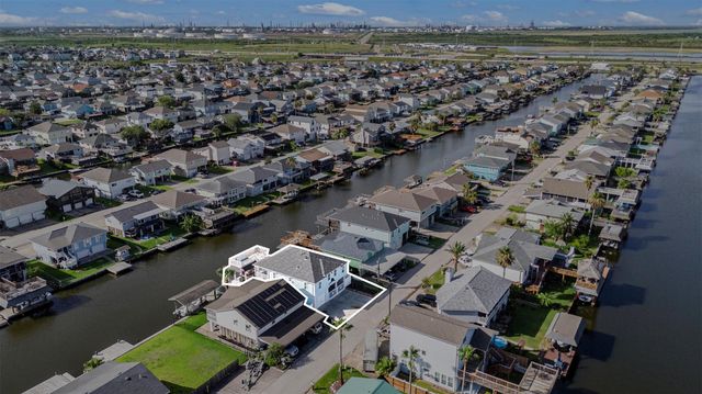 1171 Sailfish Street, Bayou Vista, TX 77563