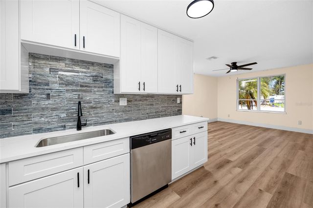 504 79TH AVENUE, St Petersburg, FL 33706
