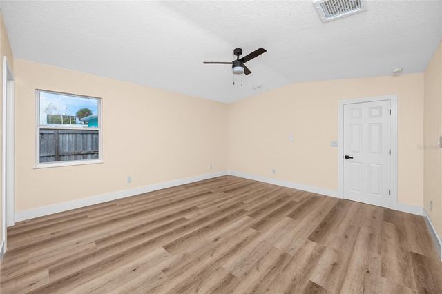 504 79TH AVENUE, St Petersburg, FL 33706