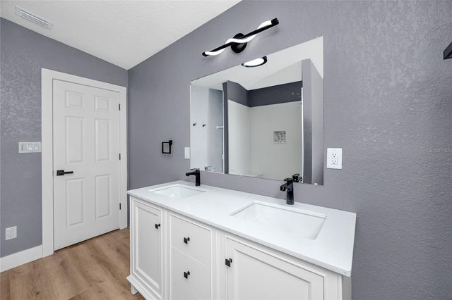 504 79TH AVENUE, St Petersburg, FL 33706