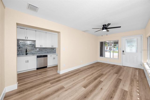 504 79TH AVENUE, St Petersburg, FL 33706