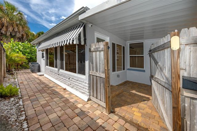 504 79TH AVENUE, St Petersburg, FL 33706