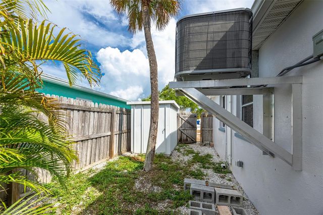 504 79TH AVENUE, St Petersburg, FL 33706