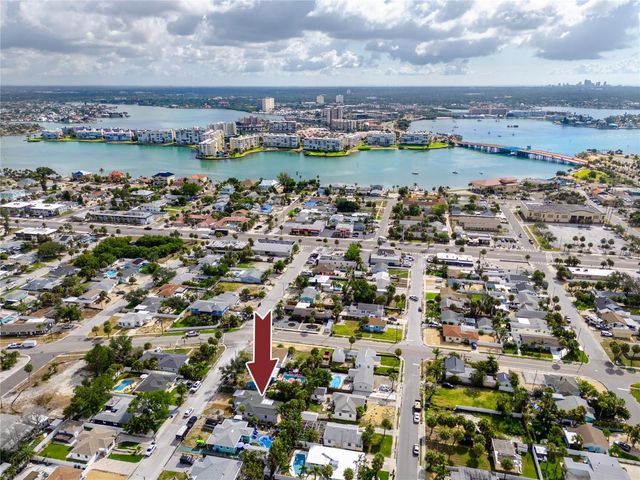 504 79TH AVENUE, St Petersburg, FL 33706