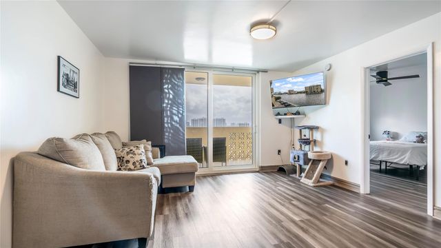 1833 S Ocean Drive 1608, Hallandale Beach, FL 33009