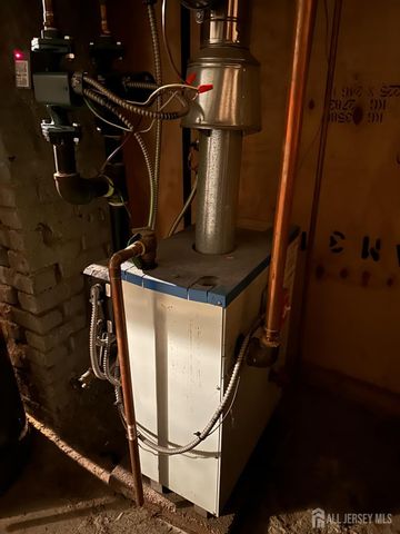 2 BALL ST Street, New Brunswick, NJ 08901