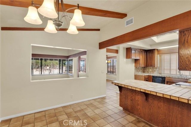 17800 Cresta Blanca Drive, Victorville, CA 92395