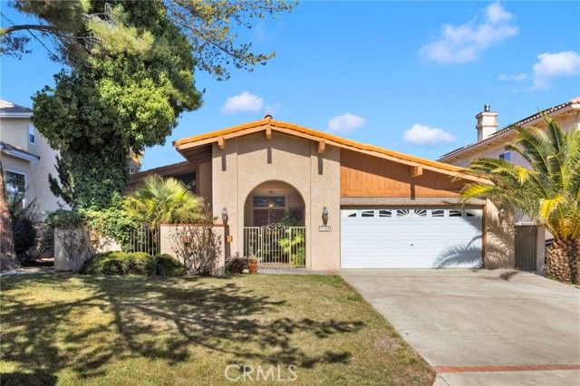 17800 Cresta Blanca Drive, Victorville, CA 92395