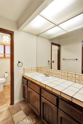 17800 Cresta Blanca Drive, Victorville, CA 92395