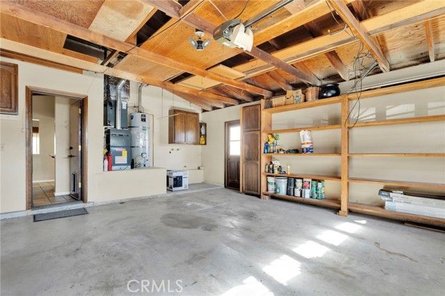 17800 Cresta Blanca Drive, Victorville, CA 92395