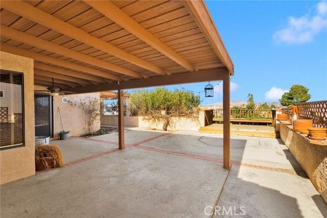 17800 Cresta Blanca Drive, Victorville, CA 92395