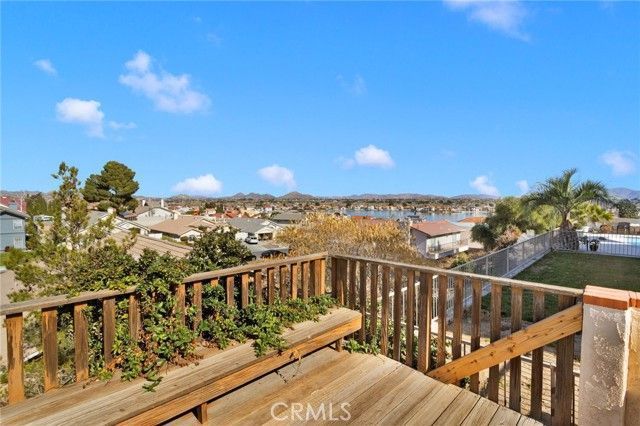 17800 Cresta Blanca Drive, Victorville, CA 92395