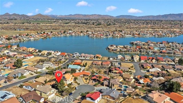 17800 Cresta Blanca Drive, Victorville, CA 92395