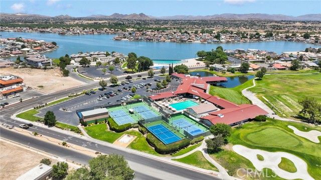 17800 Cresta Blanca Drive, Victorville, CA 92395