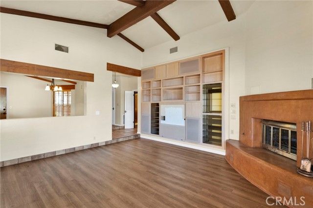 17800 Cresta Blanca Drive, Victorville, CA 92395