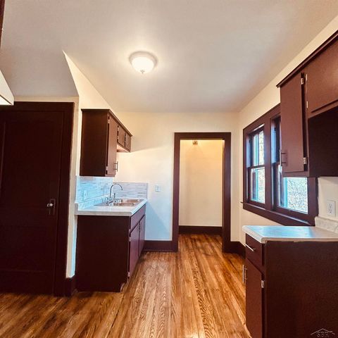 1013 Maple Street, Saginaw, MI 48602