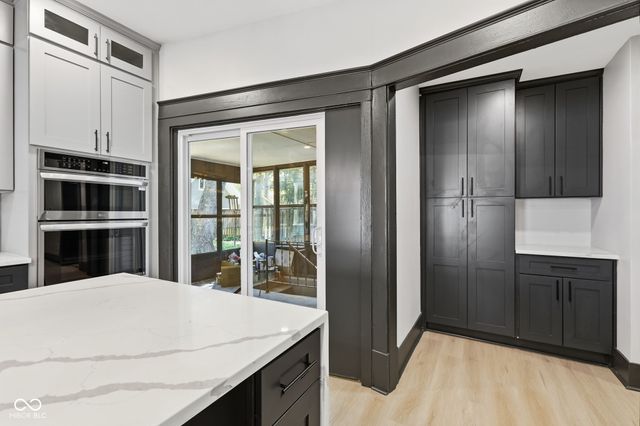 875 Woodruff Place Middle Drive, Indianapolis, IN 46201