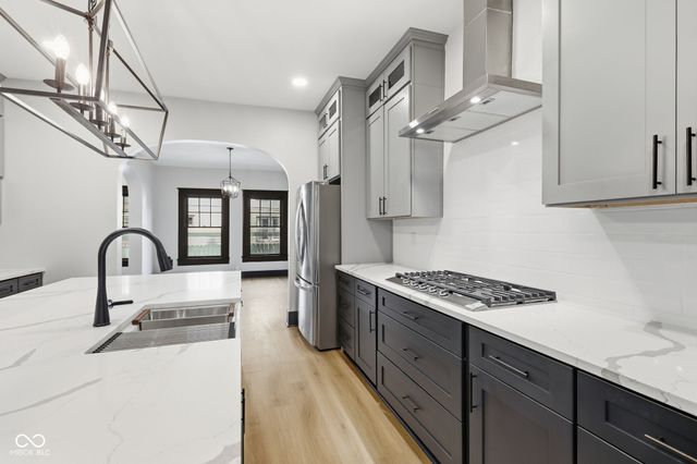875 Woodruff Place Middle Drive, Indianapolis, IN 46201