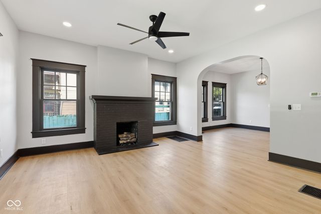 875 Woodruff Place Middle Drive, Indianapolis, IN 46201