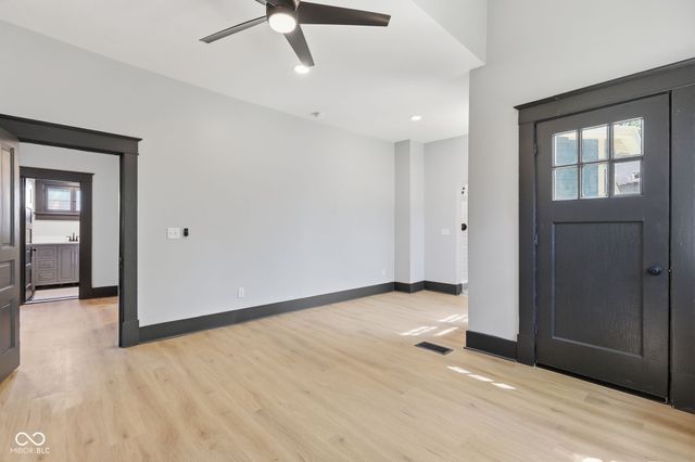 875 Woodruff Place Middle Drive, Indianapolis, IN 46201