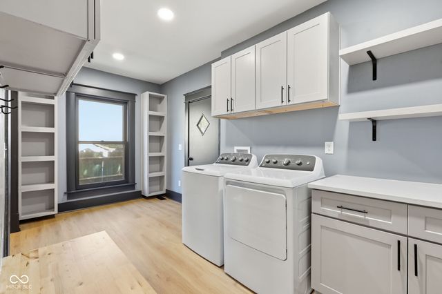 875 Woodruff Place Middle Drive, Indianapolis, IN 46201