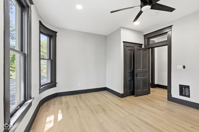 875 Woodruff Place Middle Drive, Indianapolis, IN 46201