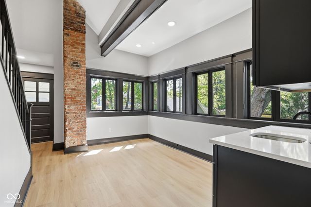 875 Woodruff Place Middle Drive, Indianapolis, IN 46201