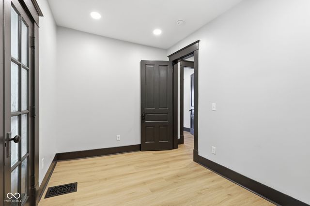 875 Woodruff Place Middle Drive, Indianapolis, IN 46201