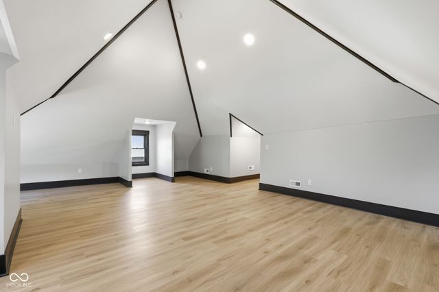 875 Woodruff Place Middle Drive, Indianapolis, IN 46201